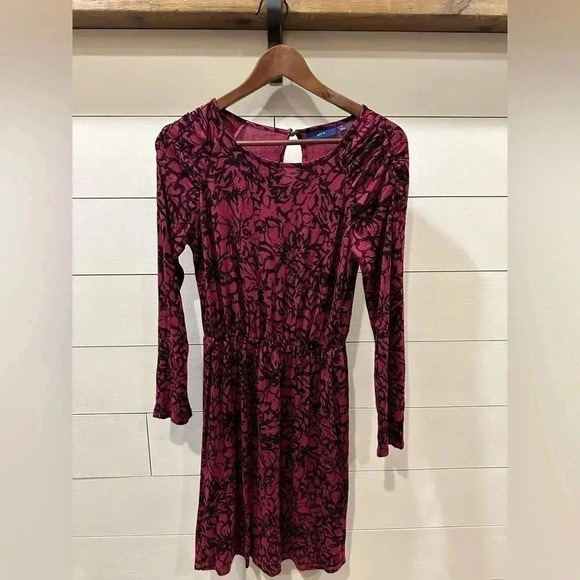 Apt. 9 Dresses & Skirts - Apt 9 knee length floral dress- women’s small